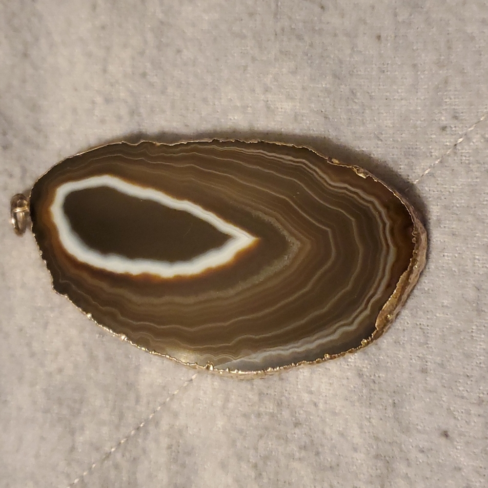 3inch agate pendant with .925 outline